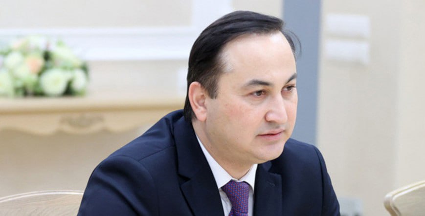 Таджикистан подвел итоги своего председательства в СНГ в 2025 году Накануне заседания Совета постпредов при СНГ посол Таджикистана в Беларуси Бахтовар Сафарзода заявил что Душанбе подтверждает приверженность укреплению многостороннего сотрудничества безопасности и устойчивого развития в Содружестве Ключевым событием года стало заседание Совета глав государств СНГ в Душанбе в октябре Всего за период председательства состоялись десятки встреч на разных уровнях что подтвердило готовность стран к совместной работе В экономической сфере были приняты важные документы включая план реализации второго этапа Стратегии экономического развития СНГ на 2026 2030 годы и концепции по промышленной кооперации Особое внимание уделялось вопросам экологии и безопасности В Душанбе прошла Международная конференция по сохранению ледников итогом которой стала соответствующая декларация Гуманитарное сотрудничество развивалось по широкому спектру направлений культура наука образование молодежная политика спорт и туризм SNG TODAY подписаться