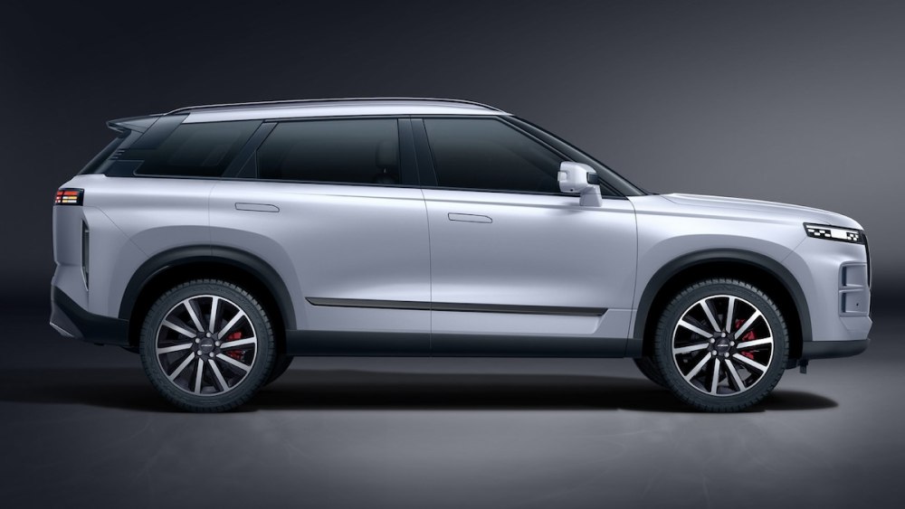 Кроссовер Jaecoo J7 может появиться в России под названием Jeland VT7 выяснили Китайские автомобили Модель с таким коммерческим названием сертифицируют в России Сборку VT7 наладят на бывшем заводе GM в Санкт Петербурге Jeland VT7 будет оснащаться двумя вариантами ДВС на 1 5 и 1 6 литра Привод может быть как передним так и полным jaecoo chinamashina news jeland chinamashina news