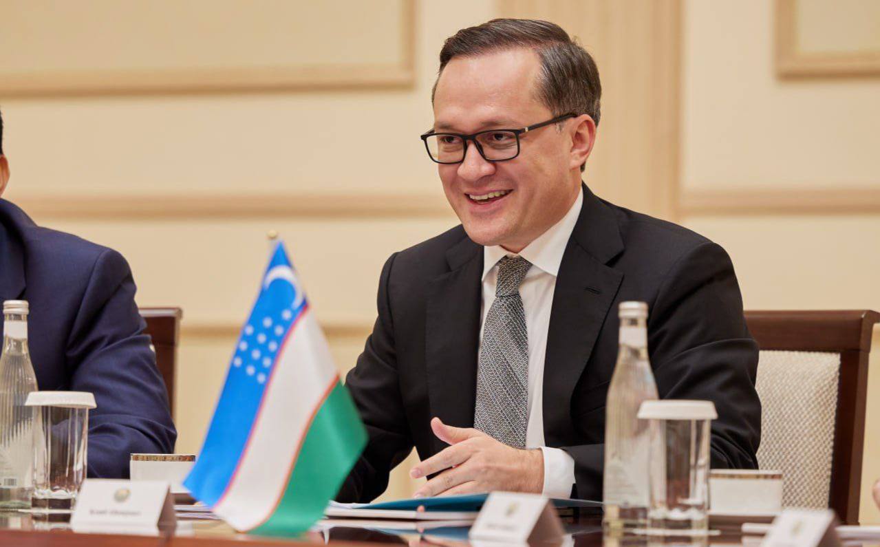 Комил Алламжонов назначен на новую должность в Администрации президента Комил Исмоилович Алламжонов назначен на должность советника посланника представителя Администрации президента Узбекистана в США Он продолжит одновременно занимать должность советника руководителя Администрации президента uznews