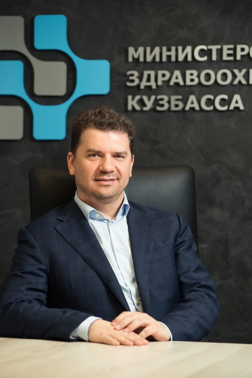 Министр здравоохранения Кузбасса Дмитрий Беглов ушел в отставку. На должности проработал три года. Кто теперь будет возглавлять ведомство, пока не сообщается. Вести-Кузбасс
