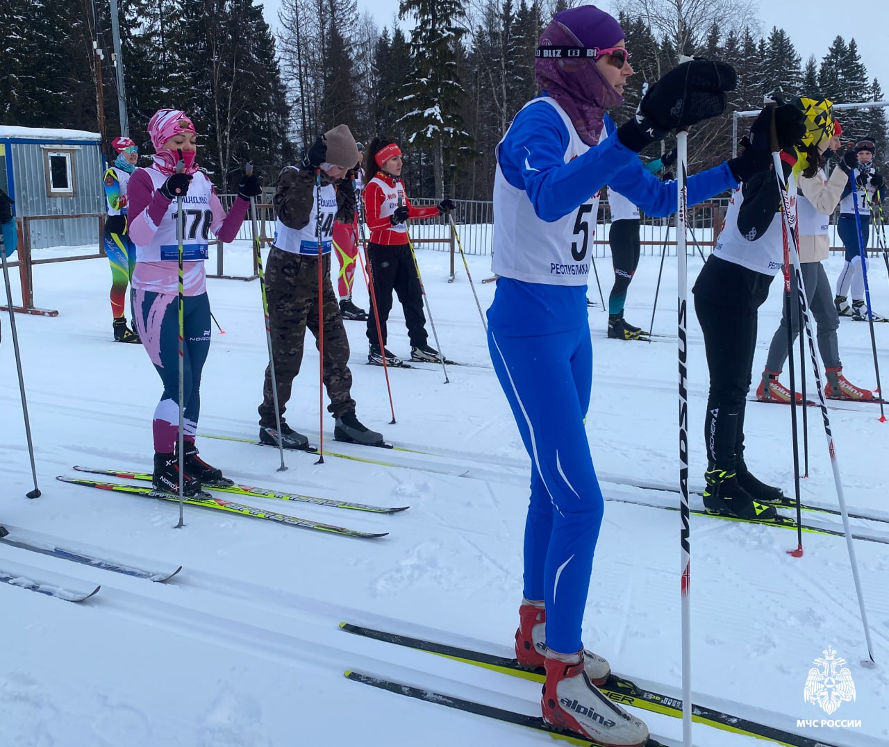 Лыжня зовёт!    5 и 6 февраля в Петрозаводске проходил Чемпионат Карельского регионального ОГО ФСО «Динамо» по лыжным гонкам.   По результатам соревнований, сборная команда МЧС Республики Карелия заняла почётное 2  место!    Подробнее  #МЧСРоссии #МЧСКарелии #МЧС