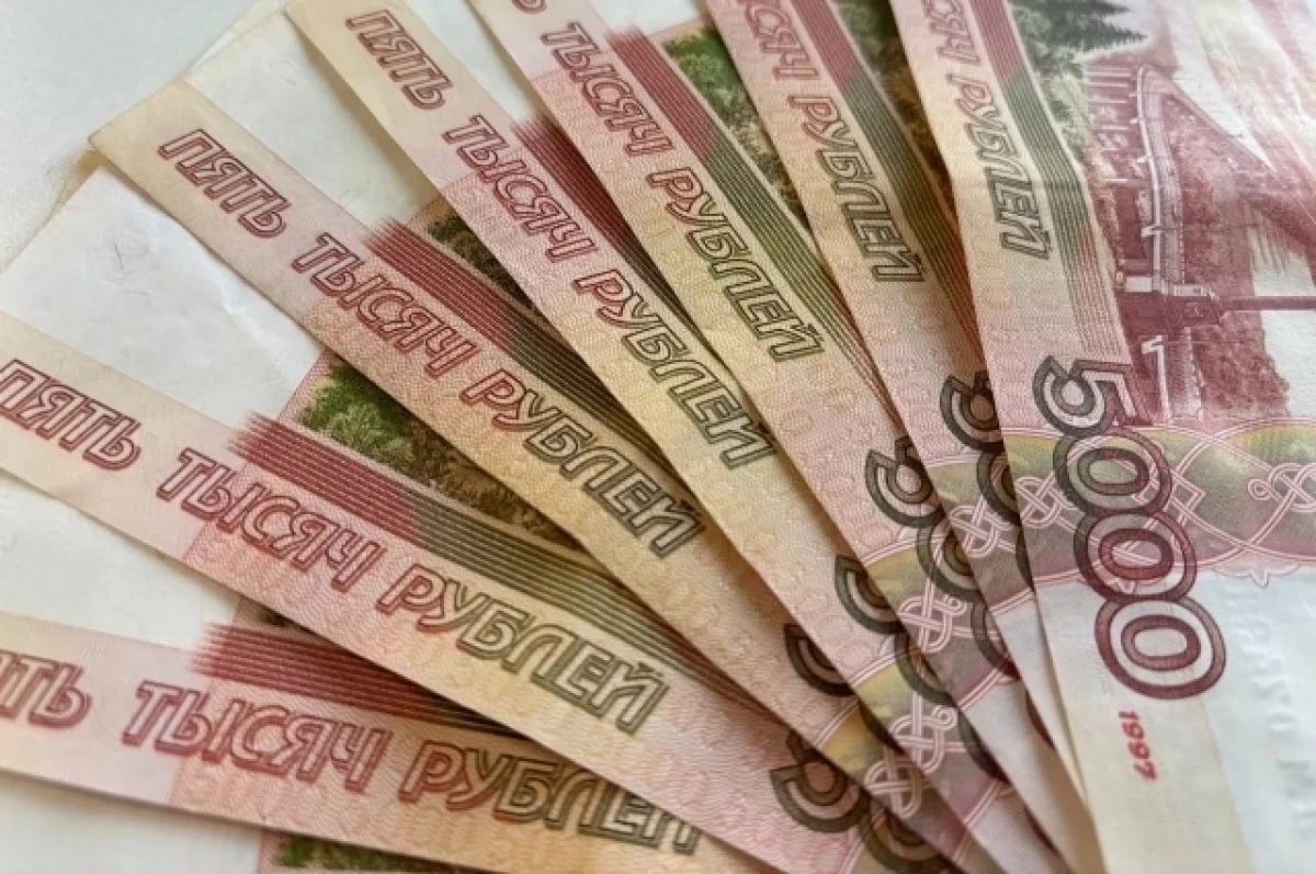 В Красноярске предприниматель попал под уголовное дело за долги перед сотрудниками Гендиректор фирмы ООО Брайт Энерго задолжал 30 сотрудникам 9 млн рублей Долг сформировался за несколько месяцев начиная с июня 2025 года Финансовое состояние фирмы как выяснила прокуратура не было критическим По требованию надзорного ведомства часть задолженности удалось погасить Однако 5 млн рублей до сих пор не выплатили На предпринимателя завели уголовное дело по статье о невыплате зарплаты Расследование на контроле прокуратуры Фото АиФ Подписывайся на АиФ Новости Красноярска