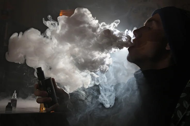 Опора России раскритиковала предлагаемый Минфином и поддержанный некоторыми регионами законопроект разрешающий субъектам РФ запрещать продажу вейпов В качестве альтернативы Опора предлагает ужесточить наказание за продажу такой продукции несовершеннолетним снизить содержание никотина в вейпах и продолжать активно их маркировать jkinvest news jkinvest