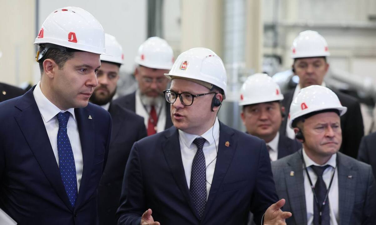 Алексей Текслер сообщил, что Антон Алиханов будет работать в Челябинске два дня  «Посетим крупнейшие промышленные предприятия. Это отличная возможность представить потенциал Челябинской области и определить новые возможности для развития», – написал глава региона в своем телеграм-канале.   В программе также встречи с представителями бизнеса.    / Прислать новость