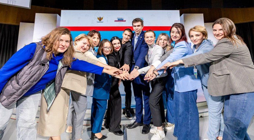 Запорожская область вошла в топ лидеров по числу заявок на проект «Флагманы образования» Запорожская область вошла в 30 регионов-лидеров по количеству заявок на участие в проекте президентской платформы «Россия — страна возможностей». На сегодняшний день от региона подано 655 заявок, сообщили в пресс-службе платформы. Проект «Флагманы образования» объединяет педагогов, наставников, управленцев, деятелей культуры и медиа, которые ежедневно вносят вклад в развитие образования. Всего на проект подали заявки более 50 тыс. человек из всех регионов России и 18 стран мира. Читать полностью