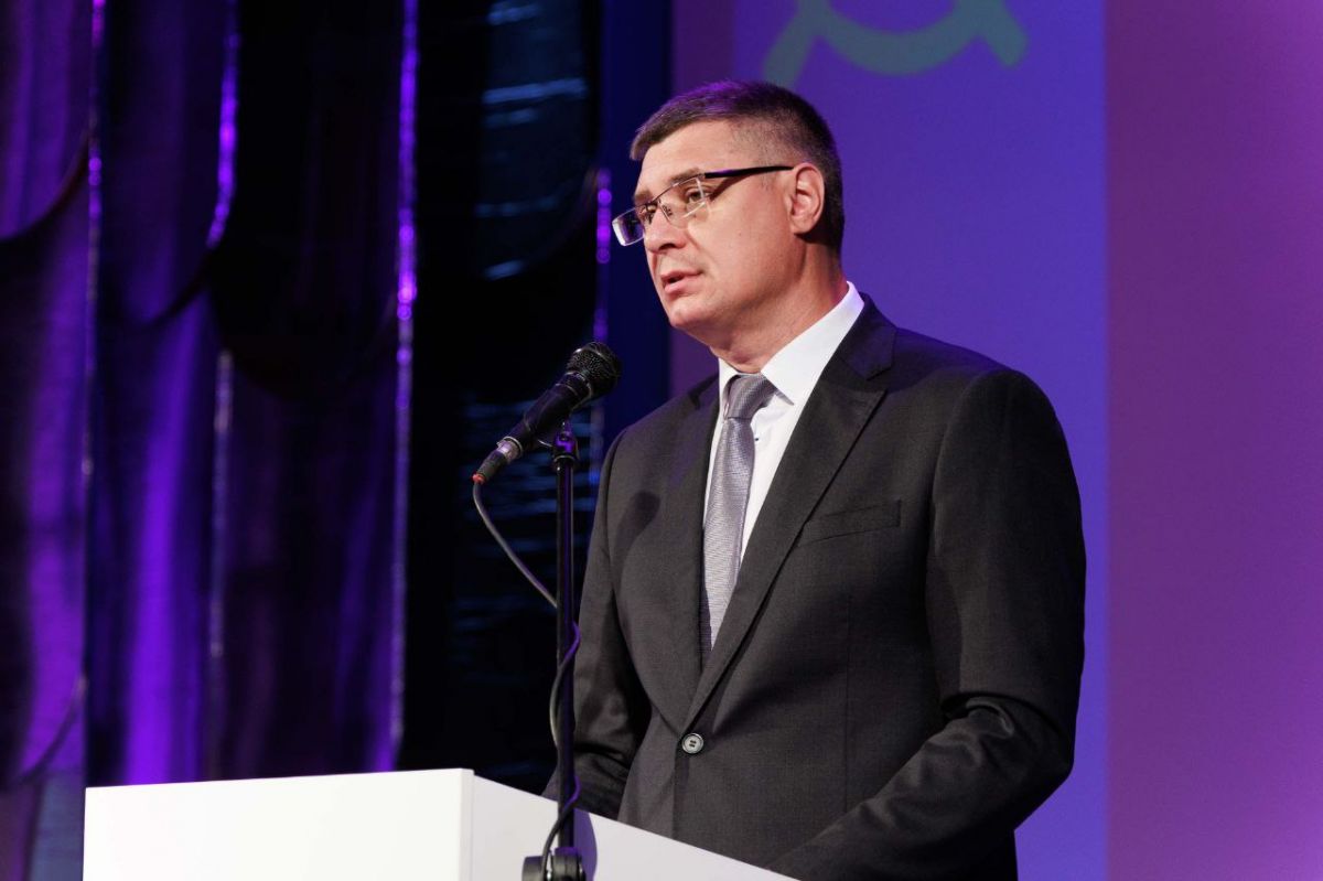 Патриарх Кирилл поздравил губернатора Авдеева с днем рождения и наградил орденом РПЦ Патриарх Кирилл поздравил с 50-летием губернатора Владимирской области. В связи с юбилеем и за труды на благо церкви Московский патриарх решил удостоить Александра Авдеева ордена благоверного князя Даниила Московского II степени . ↗ Прислать новость Подписаться