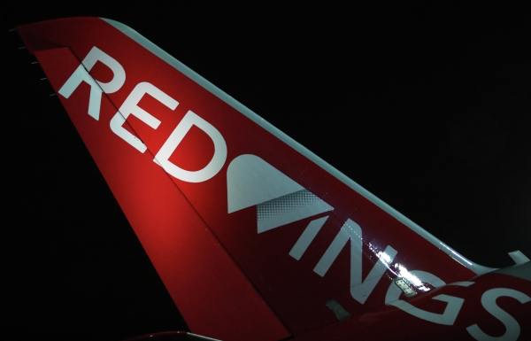 Red Wings совершила первый прямой рейс из Москвы в Эйлат Об этом сообщило израильское управление аэропортов. На начальном этапе полёты будут осуществляться каждый четверг. В зависимости от спроса число рейсов на данном направлении со временем могут увеличить. Сейчас российская авиакомпания Red Wings осуществляет ежедневные маршруты между Москвой и Тель-Авивом. Подпишись на «Говорит Москва»