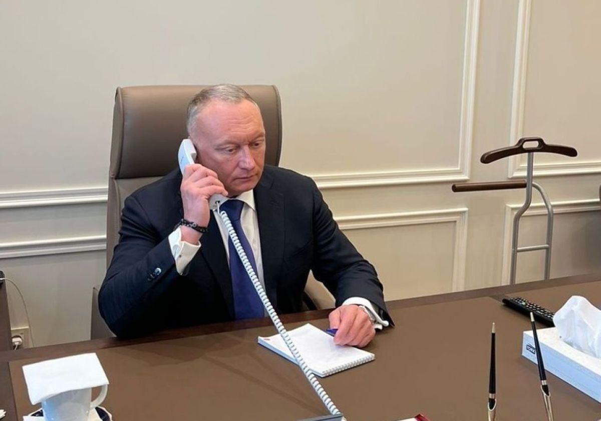 Бывший тульский сенатор в суде попросит разрешения отправиться на СВО Экс-сенатор от Тульской области Дмитрий Савельев, обвиняемый в подготовке к убийству своего партнёра по бизнесу, хочет отправиться на СВО. Подробнее Подписаться