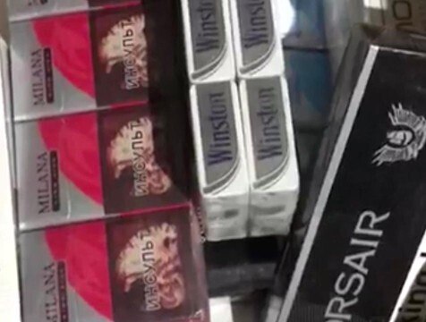 5 млн пачек сигарет изъяли у калужской табачной фабрики На территории Калужской области пресечена противоправная деятельность собственников и руководства табачной фабрики от уплаты налога в особе крупном размере Они организовывали производство сигарет без уплаты акциза в государственный бюджет http gtrk kaluga ru news proisshestviya news 58835