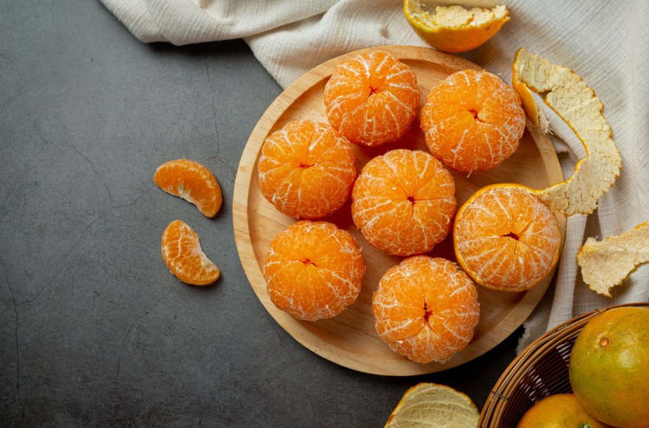 ТАСС цены на мандарины в России в среднем снизились на 12 Отмечается что в настоящее время купить кило этих цитрусовых можно за 185 рублей в то время как в прошлом году их стоимость достигала 218 рублей Спрос на мандарины в среднем уменьшился на 6 Подробности в нашем материале   clck ru 3R45rQ