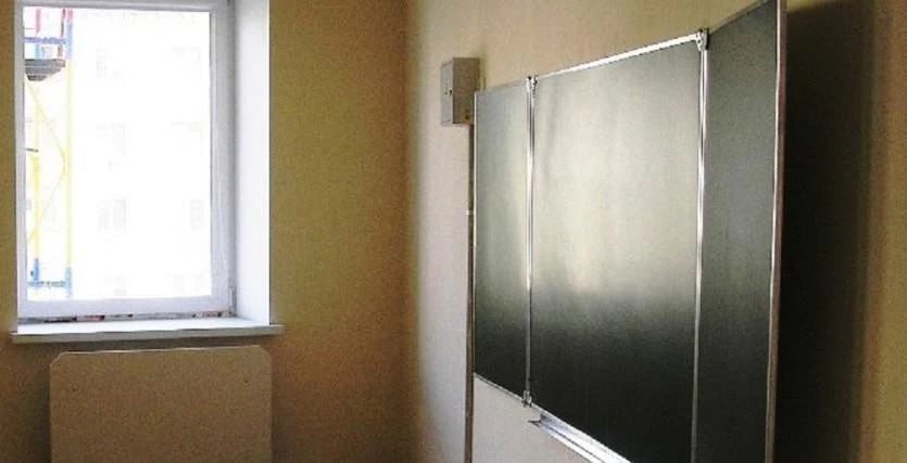Большинство образовательных учреждений Челябинска уже прошло приемку перед 1 сентября В Челябинске продолжается приемка образовательных учреждений перед новым учебным годом, 75 процентов – уже принято. Как сообщил на аппаратном совещании в городской администрации заместитель главы Челябинска по социальному развитию Сергей Авдеев, данная работа ведется в плановом порядке, ее планируется завершить на этой неделе 15 августа . ПОДРОБНЕЕ URALPRESS.RU