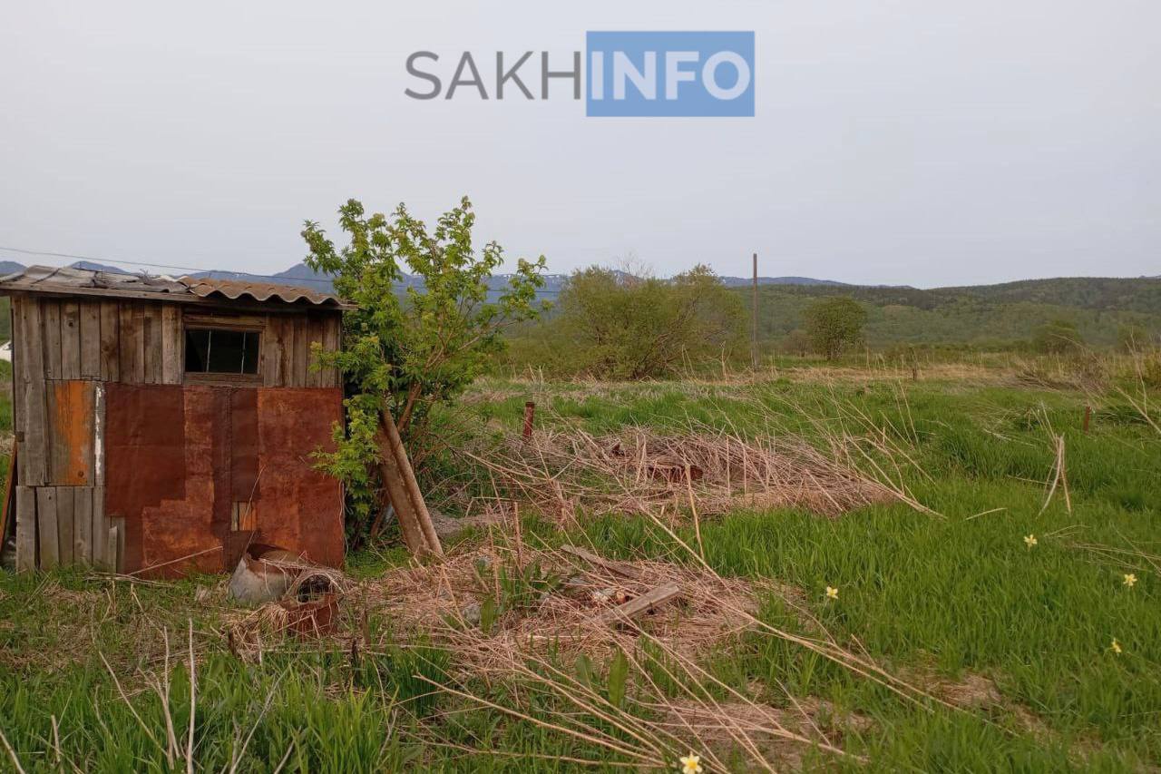 В Александровск-Сахалинском районе обнаружены костные останки человека «Сахалин Инфо» стало известно, что жуткая находка была обнаружена в селе Корсакова в одной из заброшенных построек по улице Цапко. «По изъятым останкам назначены судебные медико-криминалистические экспертизы с целью установления возраста, пола погибшего и причины смерти. По результатам будет принято процессуальное решение.», - сообщили в СУ СК РФ по Сахалинской области В случае, если кому-либо известно о том, кому могут принадлежать скелетированные костные останки человека, необходимо обратиться в Тымовский межрайонный следственный отдел следственного управления СК России по Сахалинской области с местом дислокации в г. Александровск-Сахалинский по номеру телефона 8-952-894-30-37.