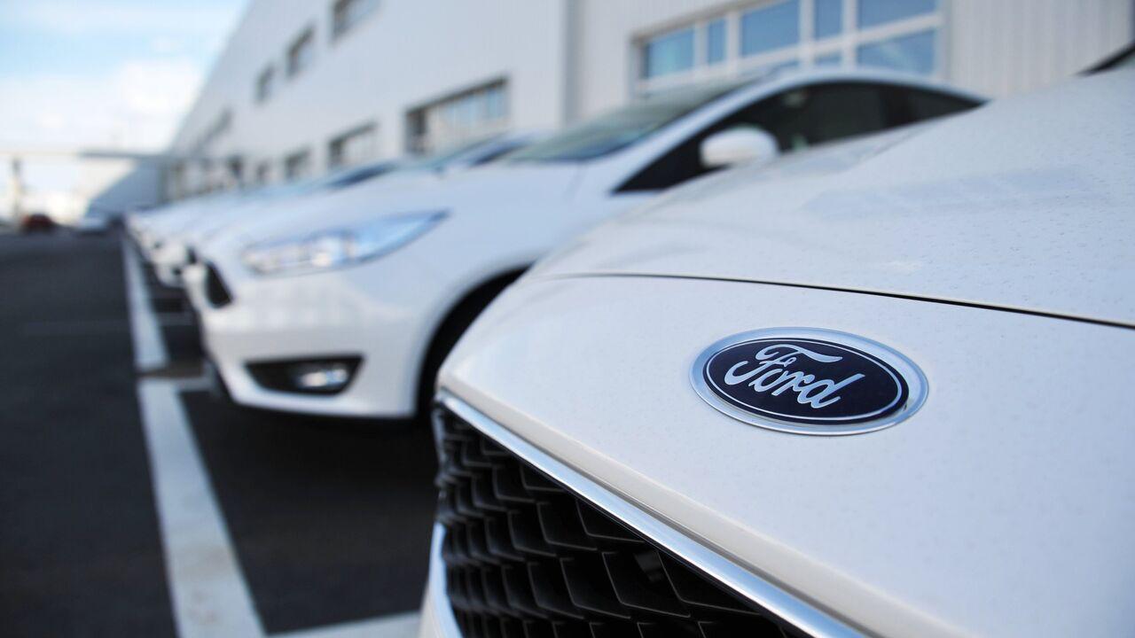 Ford Motor Co отзывает в США около 1 5 миллиона машин из за риска неисправности в работе камеры заднего вида говорится в пресс релизе Национального управления безопасности движения на трассах США NHTSA