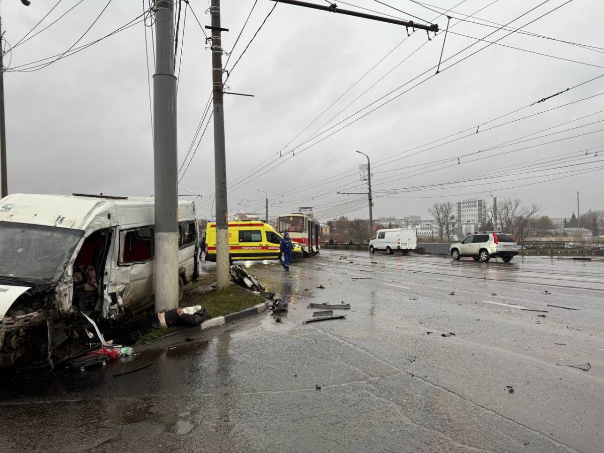 По факту аварии на Пролетарском мосту возбуждено уголовное дело   newstula ru fn 1746955 html По факту аварии на Пролетарском мосту в Туле возбуждено уголовное дело Следователи выехали на место происшествия Прислать новость задать вопрос Подпишись на Тула 1 в TG MAX