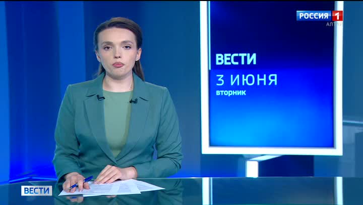Спасатели извлекли водителя из перевернувшегося Урала в Приамурье