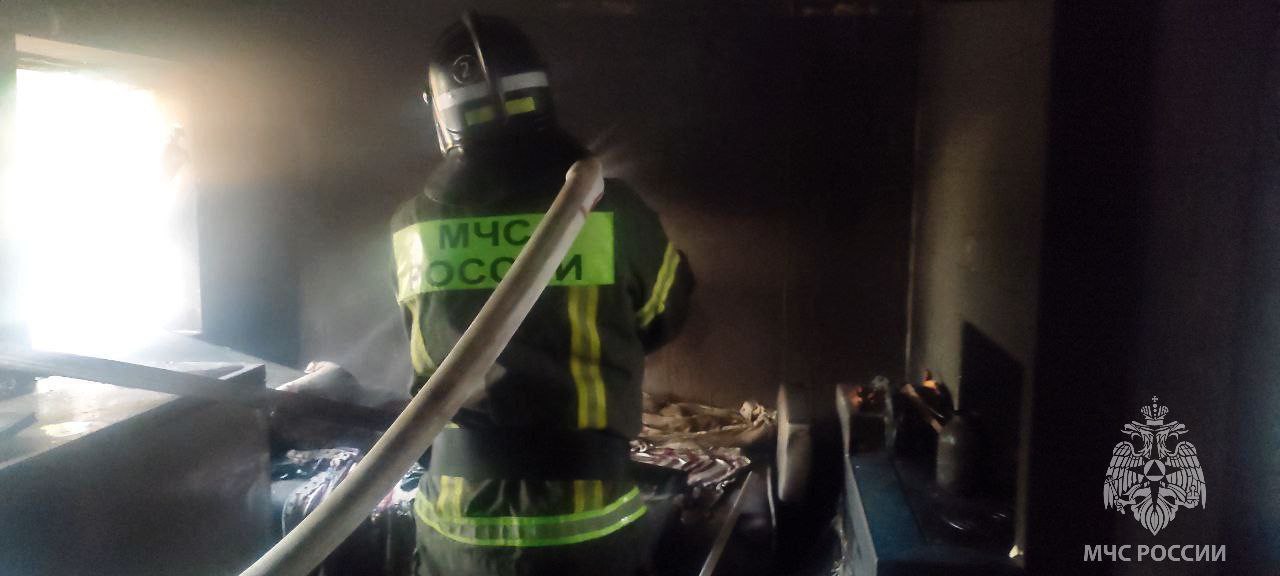 За минувшие сутки МЧС Херсонской области реагировали на одно ДТП Зафиксировано одно ДТП в нем пострадали два человека На водных объектах происшествий не зарегистрировано Информация о попадании ВОП поступала один раз