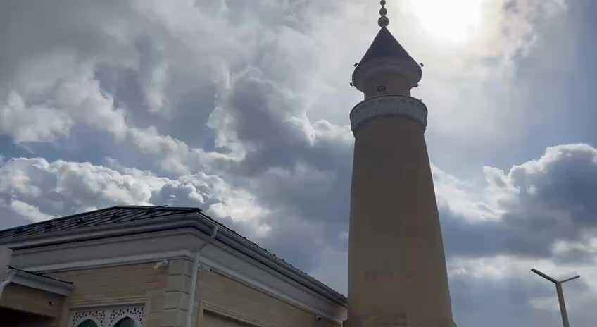 В Казани открыта новая мечеть «Камиль» с участием Рустама Минниханова