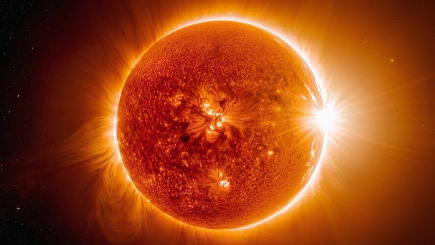 На солнце зафиксированы 2 мощнейшие вспышки Лаборатория солнечной астрономии Института космических исследований РАН зарегистрировала две солнечные вспышки класса М поздно вечером 6 декабря Солнечные вспышки класса М считаются достаточно сильными и могут вызывать кратковременные радиопомехи в полярных районах Земли а также незначительные радиационные бури Более мощными являются только вспышки класса X KazanFirst в бот