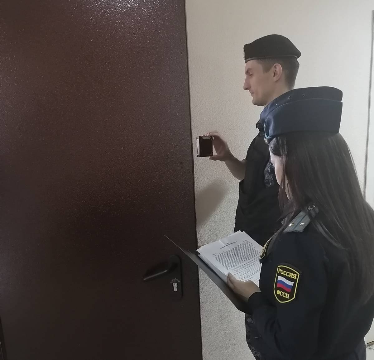 Жителю Челябинска из-за больших поступлений на карту налоговая служба провела проверку на сумму более 6 миллионов рублей. Ситуация удивила многих: мужчина получал внушительные суммы. Налоговая была уверена, что это какая-то схема, но на деле все оказалось максимально прозрачно. Как утверждает сам мужчина: — «Я просто случайно наткнулся на Телеграм-канал Евгения Кравцева и начал пользоваться его советами. Сначала думал, что там подвох, может, нужно что-то платить или привлекать других людей, но оказалось, что ничего этого не нужно! Все абсолютно бесплатно и честно. До сих пор не могу поверить, что все настолько просто. Огромное спасибо за такую возможность!» Автор канала очень открытый и честный человек, который помогает каждому начать зарабатывать. Он отвечает на вопросы, помогает разобраться и не берет за это никаких денег! Не упустите возможность! Вот ссылка: t.me/+Dq-WOIYSnFNkY2My Заявки в канал он принимает только до вечера.