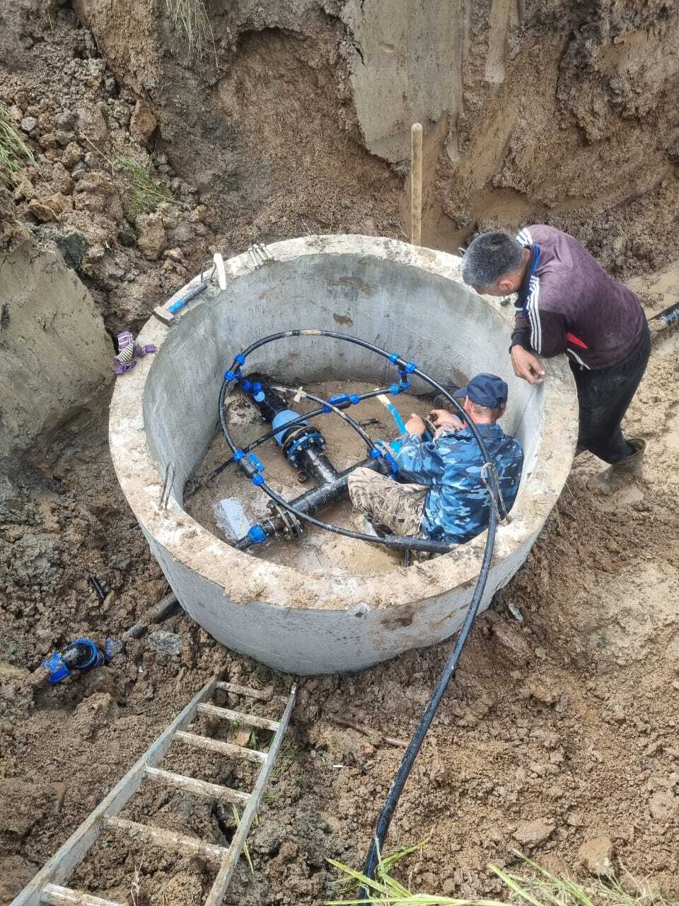Более километра водопровода отремонтировали в Чое в рамках нацпроекта «Инфраструктура для жизни». По информации районной администрации, в ходе капремонта были заменены трубы, колодцы, фитинги. Также были подключены новые абоненты. Сейчас рабочие восстанавливают дорожное полотно.
