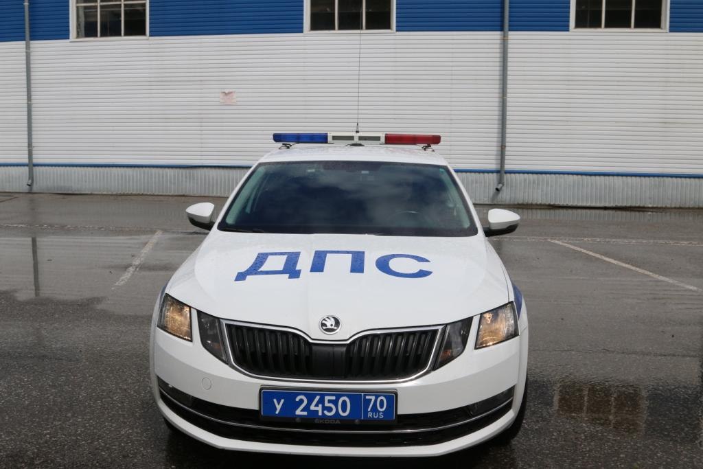 Ежедневно на автодорогах области осуществляется видеофиксация нарушений Правил дорожного движения. После фиксации нарушения видеокамерой информация передается в ГИБДД, обрабатывается, и через некоторое время владелец транспортного средства по почте получает квитанцию на оплату штрафа. За прошедшую неделю с помощью системы видеофиксации зафиксировано 11 427 нарушений, из которых 10 619 - нарушения скоростного режима. Основная цель использования приборов видеофиксации - обеспечение безопасности дорожного движения и снижение дорожно-транспортного травматизма.