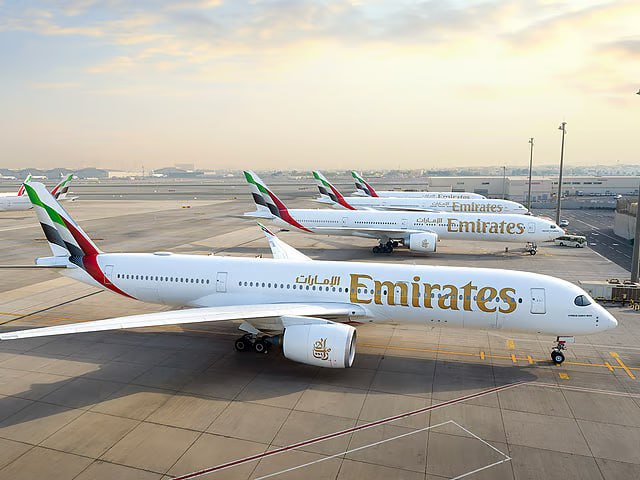Авиакомпания Emirates напоминает пассажирам что с 1 октября 2025 года на борту всех ее рейсов будет запрещено использование внешних аккумуляторов Подробности здесь AllAboutUAE