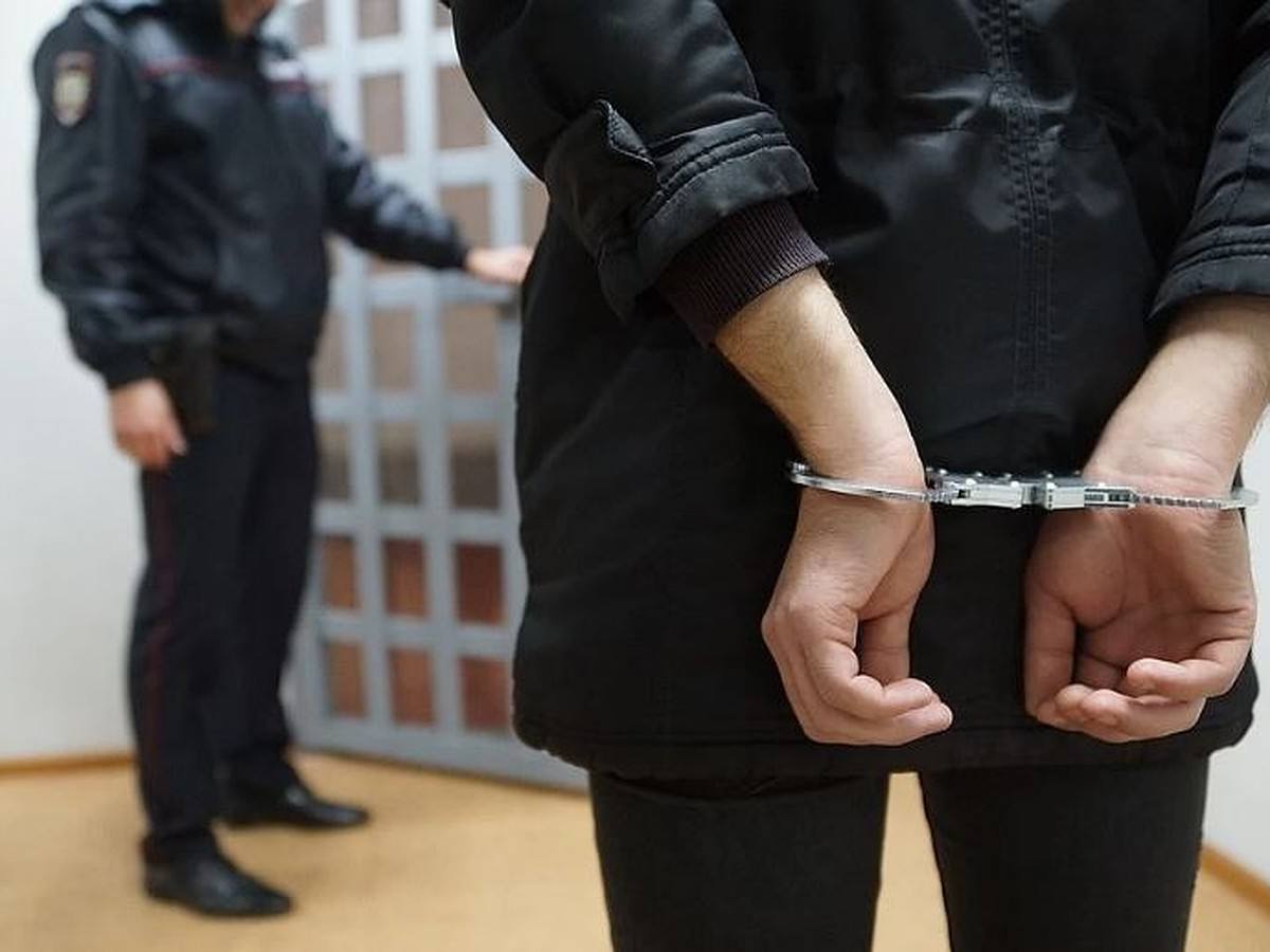 В Приморье мужчине грозит 5 лет тюрьмы, за публикацию видео с высказываниями о Гитлере в интернете Возбуждено уголовное дело в отношении 59-летнего жителя Находки, который подозревается в публичном распространении высказываний о положительном образе А. Гитлера и его действий во времена Второй Мировой войны. По версии следствия, мужчина разместил в сети Интернет видеофайл с высказываниями о положительном образе А. Гитлера и его действий во времена Второй Мировой войны. Санкция инкриминируемой статьи предусматривает наказание до 5 лет лишения свободы с лишением права занимать определённые должности или заниматься определённой деятельностью на срок до пяти лет. Админу