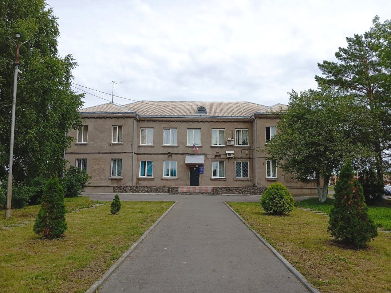 О массовом заражении в прокопьевском доме интернате сообщают в соцсетях Следком и прокуратура Кузбасса начали проверки после публикаций о том что в учреждении для людей с психическими расстройствами выявили 46 случаев гриппа А Следствию предстоит выяснить причину и очаг заболевания установить состояние здоровья пациентов которые жаловались на высокую температуру тела и другие симптомы Написать  Telegram MAX