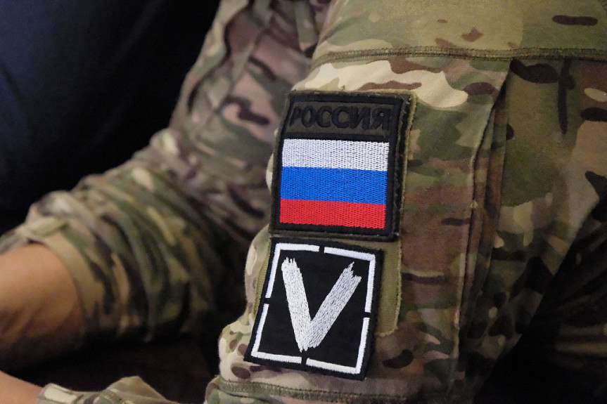 Через неделю будут объявлены имена участников программы «Патриоты Бурятии» 23 июня на заседании общественного совета будут определены 35 победителей отбора на образовательную программу «Патриоты Бурятии» - аналог федеральной программы профессиональной кадровой переподготовки ветеранов СВО «Время Героев». Всего на конкурс было подано более 500 заявок, в финал прошли 189 человек. Теперь членам жюри предстоит нелегкая работа: из 189 финалистов выбрать 35 участников первого потока. #Бурятия Подробнее в "Номер один" Сообщить нам свою новость можно по кнопке: Письмо в редакцию