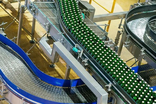 Объединенные пивоварни станут Пивоварнями Бочкарев Холдинг Объединенные пивоварни 23 октября сменил название основного юридического лица АО ОПХ стало АО Пивоварни Бочкарев следует из ЕГРЮЛ С 1 ноября компания будет вести все публичные коммуникации под новым брендом Новое имя Пивоварни Бочкарев подчеркивает преемственность и уважение к историческому наследию пивоваренным традициям и национальной культуре Решение о смене названия отражает новый этап развития компании и ее стремление укрепить позиции на российском рынке подчеркнули в компании