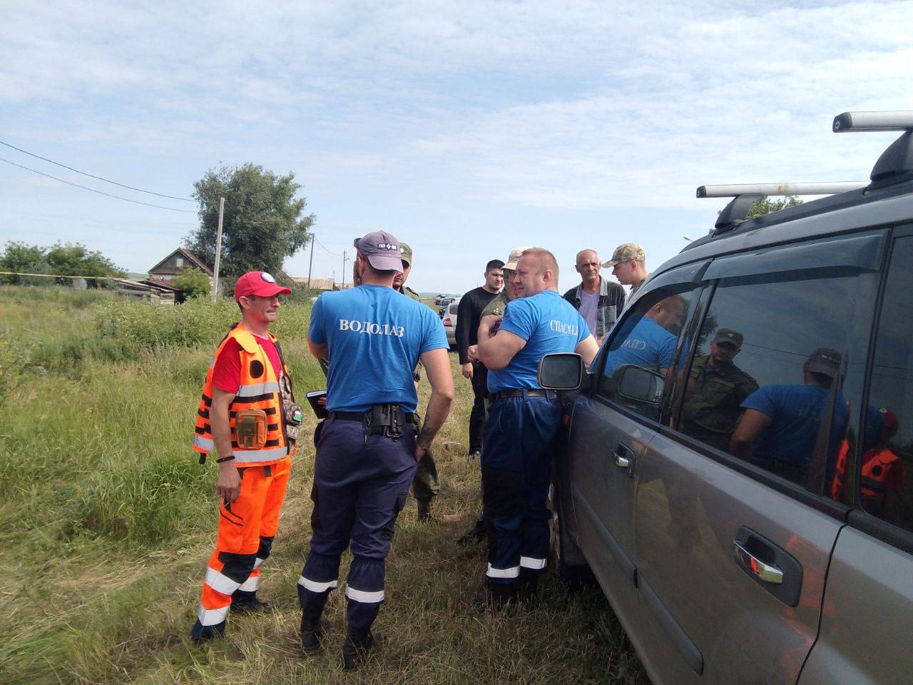 К поискам подростков в Сакмарском районе подключились водолазы АСС. Они работают на реке Чебенька Фото: Департамент ПБ и ГЗ
