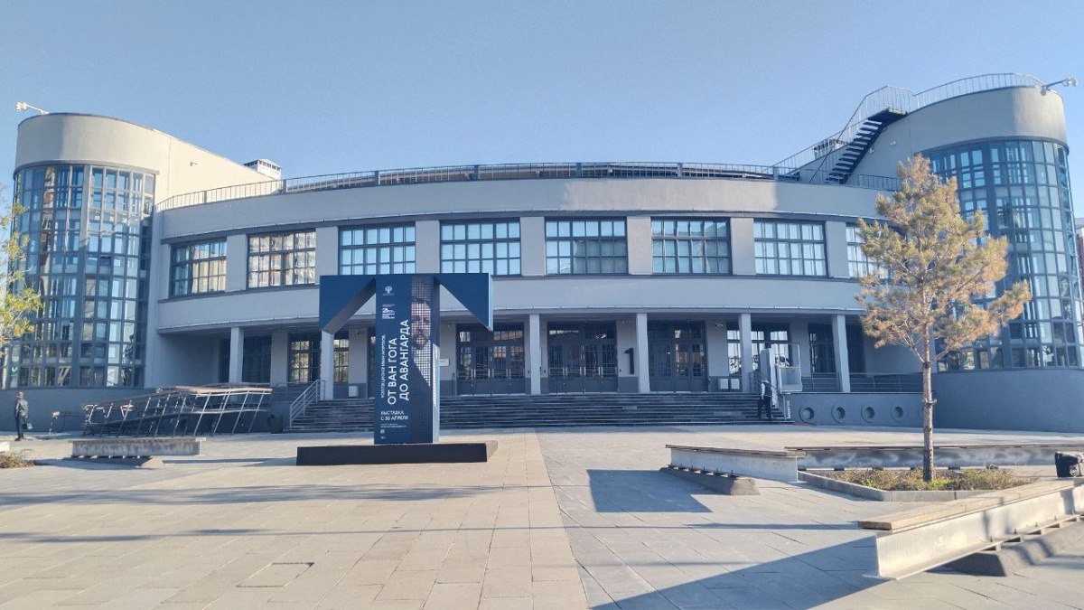 В Самаре откроют бесплатный вход для учителей в Третьяковскую галерею Самарских педагогов позвали на экскурсию в музей Такой подарок ко Дню учителя делает Самарский филиал Третьяковской Галереи Какая программа ожидает и условия участия на нашем сайте ГТРК Самара ГТРК Самара MAX lВК lОК lСАЙТ