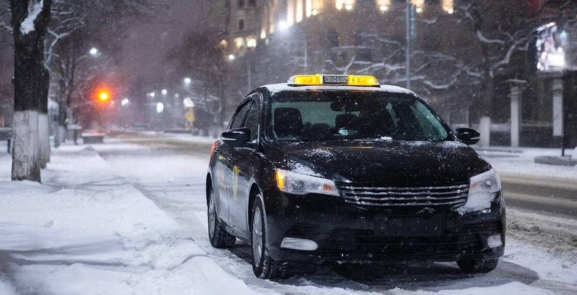 Служебные машины власти завтра заменят автобусы в 5 микрорайонах Петропавловска Автопарк правительства края и администрации ПКГО будет работать как бесплатное такси Машины чиновников выйдут на нерасчищенные маршруты в Аваче Долиновке Радыгино Кирпичиках и Сероглазке Нажмите для подробностей   kam24 ru news main 20251229 124203 html utm source telegram utm medium messenger