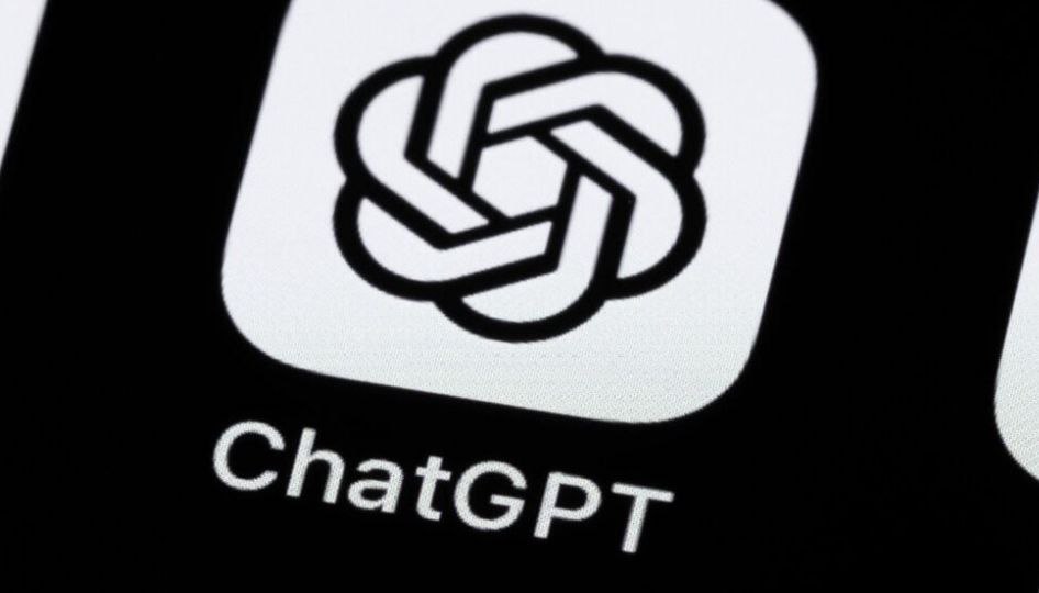 В OpenAI не исключают появление рекламы в ChatGPT Один из топ-менеджеров компании сообщил, что компания полностью довольна прибылью от подписки, но также рассматривает другие варианты монетизации. Например, процент от продажи товаров, которые посоветовал чат-бот. Technodeus Подписывайся #news #openai #gpt