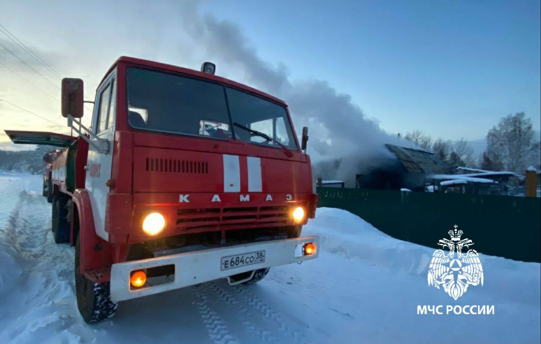 ‍  В Прибайкалье за минувшие сутки:    ЧС не произошло;   на водных объектах происшествий не зарегистрировано, на водоёмах области наблюдается усиление процессов ледообразования и установления ледостава;    ледовые переправы не открывались;  пожарные привлекались для ликвидации последствий 8 ДТП;  зарегистрировано 13 пожаров.  #СводкаМЧС38