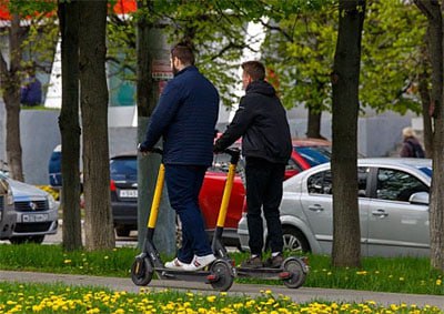 Миляев о запрете электросамокатов в парках Тулы: «А где кататься?» Губернатор не одобрил полный бан средств индивидуальной мобильности Подробнее