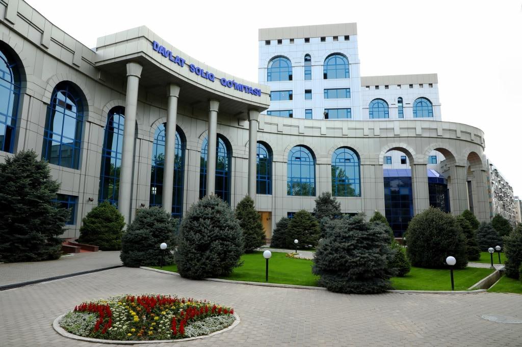 Налоговый комитет объяснил списание крупных сумм со счетов предпринимателей «техническим сбоем» В соцсетях сообщили о безосновательном списании у предпринимателей средств, общая сумма которых могла составить до 6 трлн сумов. В комитете заявили, что причиной стал сбой в системе, и пообещали вернуть ошибочно списанные деньги. Официальные страницы Kun.uz Telegram Facebook Instagram Youtube