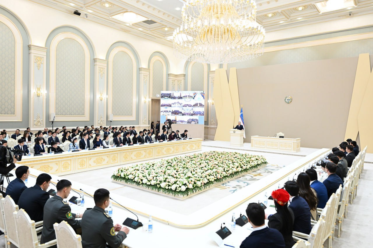 В Узбекистане на развитие молодежного предпринимательства дополнительно выделят 200 млн   repost uz derzayte biznesmeni Подписывайтесь на Repost