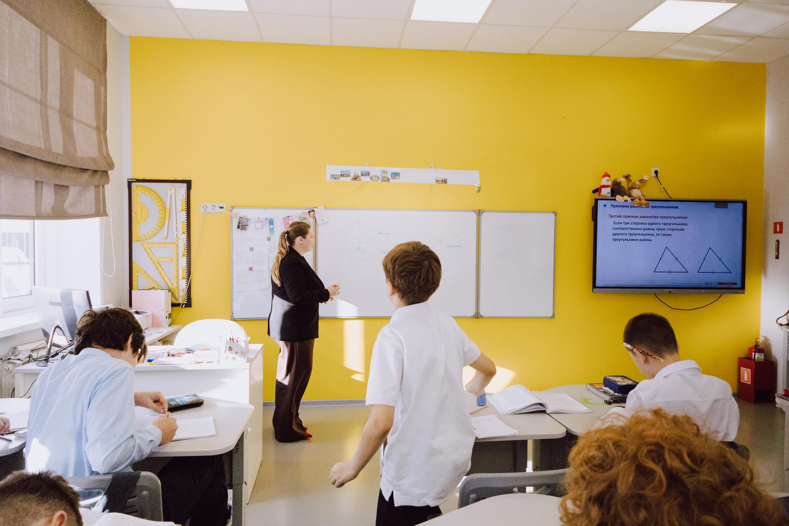 Завтра Школа Иннополис будет работать с применением дистанционного образования Задания для самостоятельного изучения по каждому предмету разместят в электронном журнале до 12 00 Школа работает в штатном режиме учащиеся могут прийти Родителей просят сопровожать и встречать детей лично