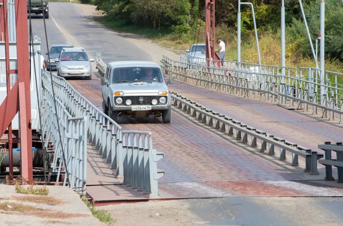 В Хохольском районе введут ограничение движения транспорта на наплавном мосту     Неудобства, вызванные планово-предупредительными работами, затронут участок дороги «Воронеж - Малышево - Гремячье» на 17-м километре. Согласно предварительным данным, движение будет закрыто до 10 июля.  ↗  Прислать новость   Подписаться