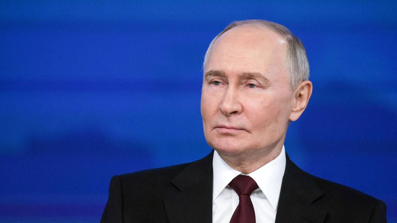 Владимир Путин распорядился создать межведомственную рабочую группу по вопросам воспитания детей и молодежи. Ее возглавил Кириенко. Лучше и не скажешь. Подписаться