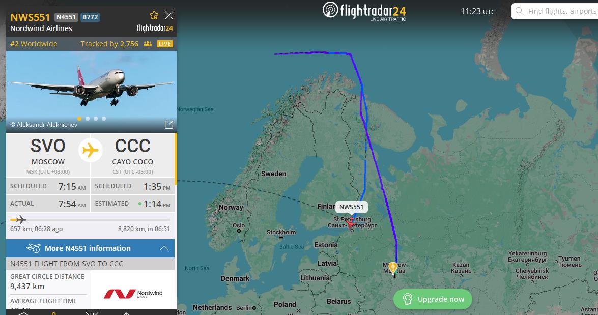 В Петербурге садится Boeing 777-21, вылетевший из Москвы на Кубу.  По предварительным данным капитан воздушного судна сообщил об отказе одного из двигателей. Это произошло в небе над Норвежским морем. Борт решили посадить в Петербурге.  В Пулково нам подтвердили, что ждут борт.  - Службы аэропорта готовы к встрече воздушного судна. Посадка запланирована на 14:40. Аэропорт Пулково работает в штатном режиме, - сообщили в пресс-службе воздушной гавани.   : СПб — отдай свой буст нам