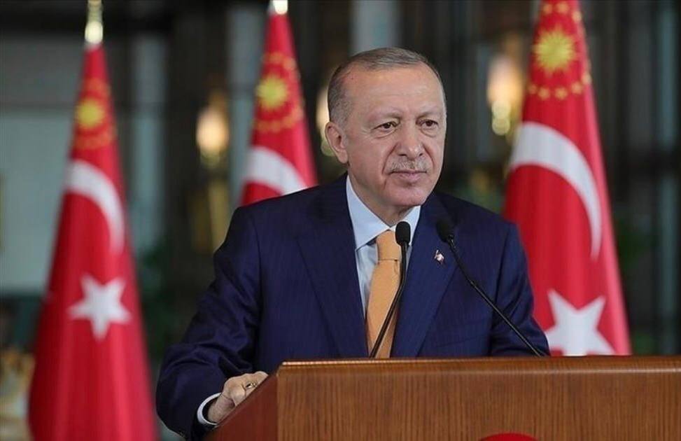 Турция продолжит укреплять солидарность с турками киприотами во всех областях Об этом говорится в сообщении президента Турции Реджепа Тайипа Эрдогана размещенном в соцсетях по случаю 42 й годовщины со дня основания Турецкой Республики Северного Кипра ТРСК Турецкий лидер поздравил с 42 й годовщиной провозглашения Турецкой Республики Северного Кипра В этот особый день я направляю свои приветствия и теплые пожелания моим братьям и сестрам туркам киприотам С милосердием вспоминаю наших павших героев и с благодарностью наших ветеранов Наше национальное дело никогда не оставит Кипр в одиночестве мы продолжим укреплять солидарность с турками киприотами во всех областях говорится в сообщении 15 ноября 1983 года законодательная ассамблея Турецкого федеративного государства Кипр провозгласила Турецкую республику северного Кипра