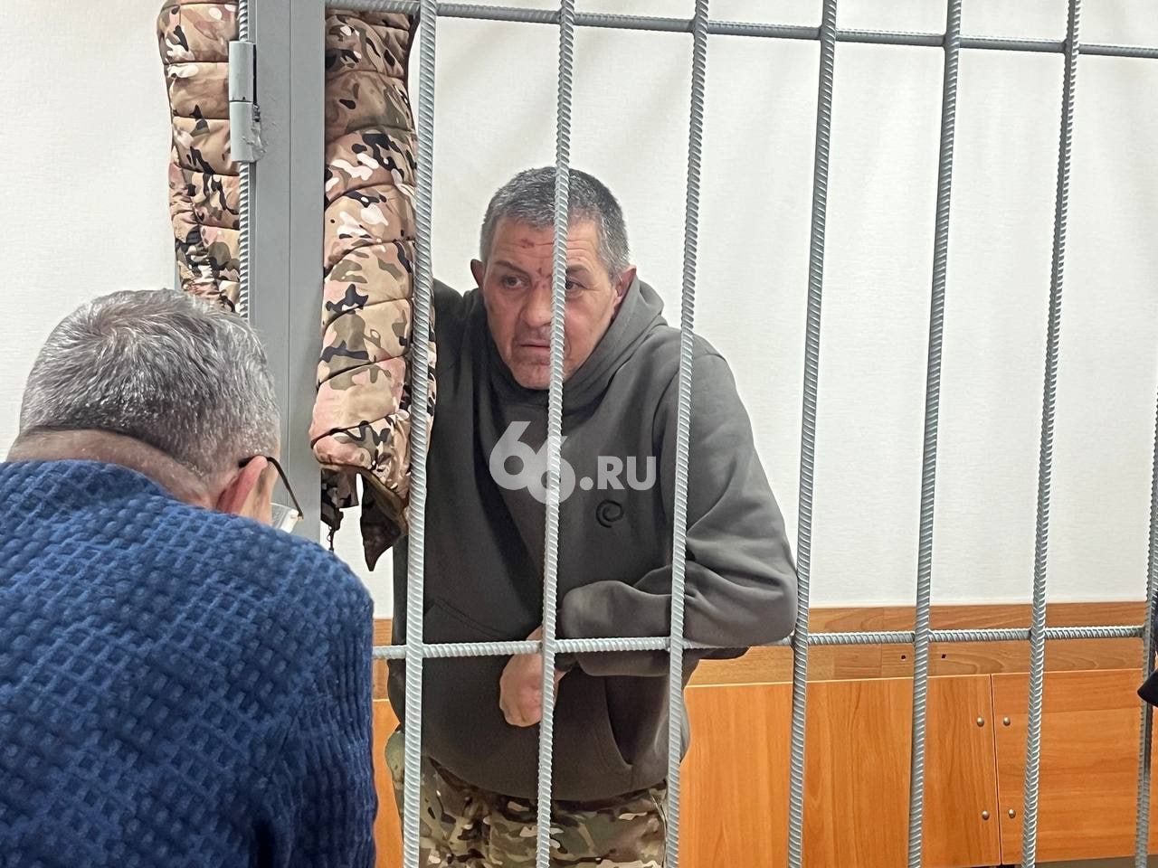 Угрожавшего взорвать гранату военного из Первоуральска арестовали Азата Фахретдинова отправили в СИЗО до 17 января 2026 года передает журналист 66 RU из зала суда   Новости из Екатеринбурга