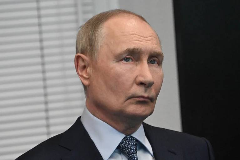 Путин высоко оценил уровень подготовки в Военно медицинской академии Петербурга На встрече с курсантами центра Воин президент назвал Военно медицинскую академию имени С М Кирова одним из ведущих медицинских вузов страны Глава государства отметил качественный преподавательский состав и активное развитие учебного заведения Академия основанная в 1799 году является старейшим медицинским учреждением России и продолжает развивать образовательные программы и научные исследования сохраняя статус флагмана военной медицины страны Владимир Веленгурин Подпишись на Комсомольскую правду СПб отдай свой буст нам