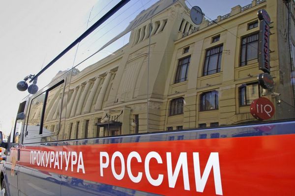 Главу калужской деревни изгнали с поста после вмешательства прокуратуры kaluganews ru fn 1767502 html Главу сельского поселения Деревня Бронцы в Ферзиковском районе уволили с этой должности Причиной стало то что он мешал взыскать в бюджет 1 9 миллиона рублей которые взыскали с прежнего главы СП осужденного за коррупцию Прислать новость Подписаться