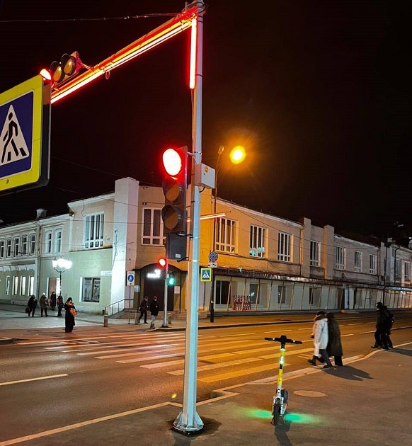 Более 20 новых светофоров устанавливают на дорогах Иркутска Их ставят на аварийно опасных и потенциально опасных участках Уже работают Баумана 20 й Советский переулок Советская у Суворовского училища 2 я Железнодорожная Касьянова Лебедева Кумача Трилиссера Скоро подключат Партизанская Тимирязева Лермонтова 341 3 Лермонтова Институт земной коры Рабочая Франк Каменецкого Лермонтова ООТ Больница Академгородка Депутатская 14 Юбилейный 19 2 я Железнодорожная Кайская Конева 12 вблизи школы 28 Мира 10 Советская Ядринцева Советская 25 Депутатская ООТ Депутатская Желябова 5 Баррикад Ленская Советская Омулевского До конца года планируется установить светофоры на бульваре Гагарина улице Карла Маркса и на Байкальской 119 121 Верблюд в огне