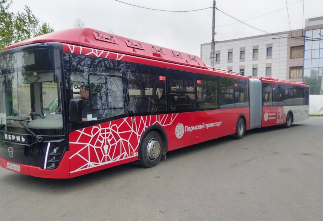 В Калуге на двух маршрутах появились дополнительные рейсы На маршрут 23 л до деревни Колюпаново добавили вечерний рейс С 22 сентября от сквера Медсестер до деревни Колюпаново автобус будет отправляться еще и в 22 00 Рейс будет работать в течение двух недель в тестовом режиме Добавили рейс и на маршруте 41 л С 22 сентября дополнительный автобус будет запущен от площади Мира до улицы Родниковой Как сообщили в городской управе такие решения были приняты по просьбам калужан