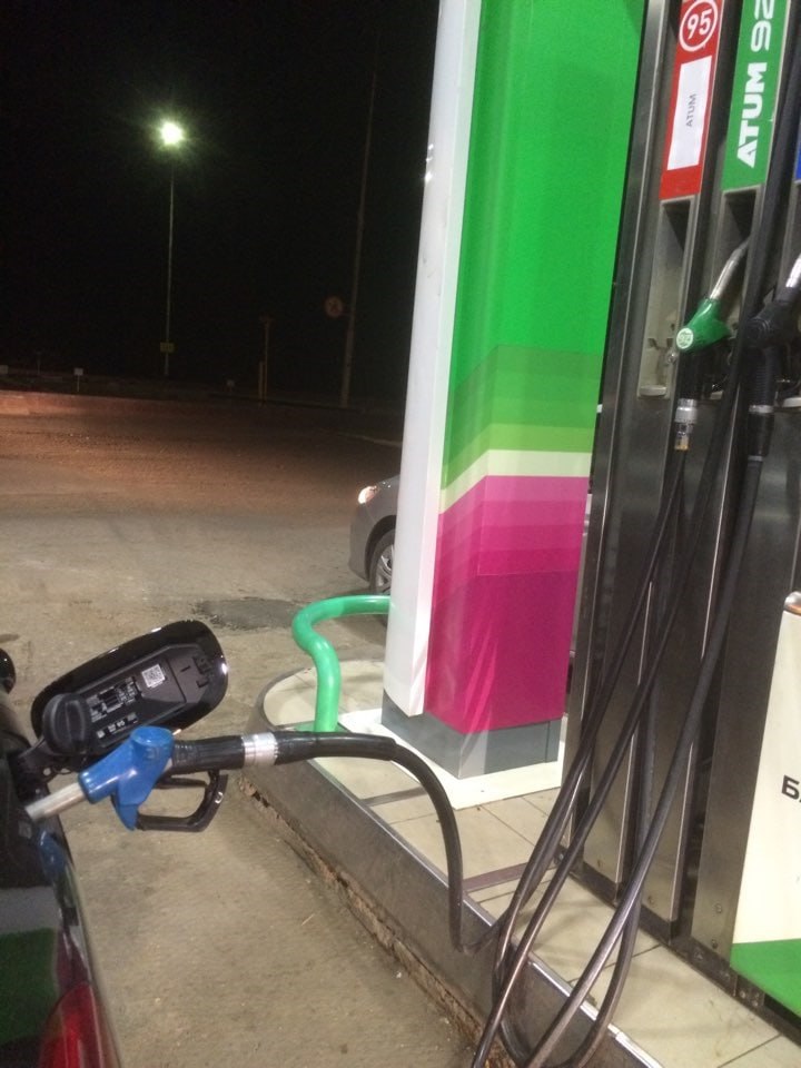 Башнефть на 30 копеек подняла цены на топливо  АИ 92 теперь стоит 60 25 руб за литр  АИ 92 ATUM 61 6 руб  АИ 95 64 25 руб  АИ 95 ATUM 65 5 руб  АИ 100 86 35 руб Цена на ДТ не изменилась 74 6 руб Это второе повышение цен на заправках компании в 2026 году Первый раз ценники меняли 1 января UFA RB Подписаться Прислать новость Подпишитесь на нас в МАХ