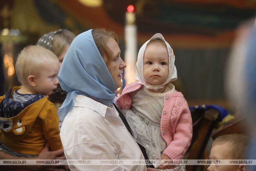 В Гродненском Рождество-Богородичном женском монастыре митрополит Вениамин возглавил праздничную литургию в день празднования Рождества Пресвятой Богородицы